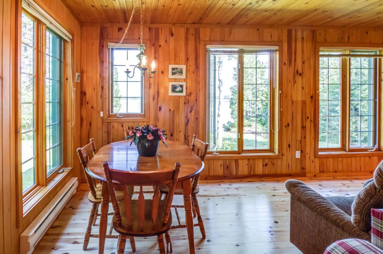 Villa Le Cent à Chicoutimi Extérieur photo