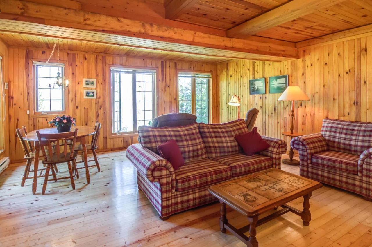 Villa Le Cent à Chicoutimi Extérieur photo