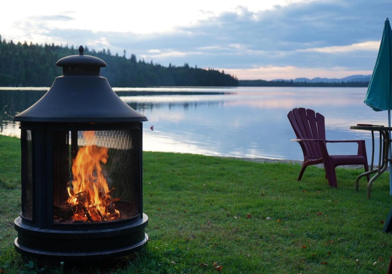 Villa Le Cent à Chicoutimi Extérieur photo