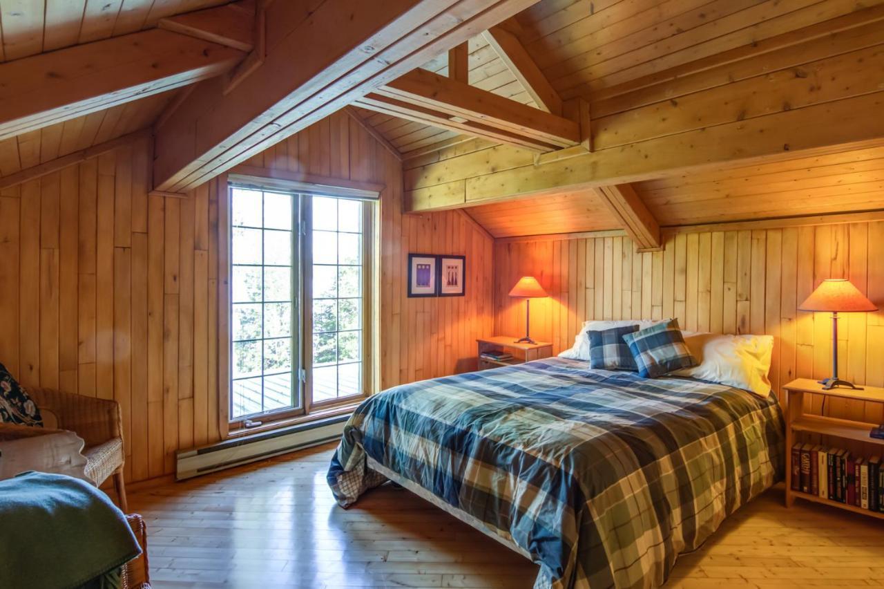 Villa Le Cent à Chicoutimi Extérieur photo